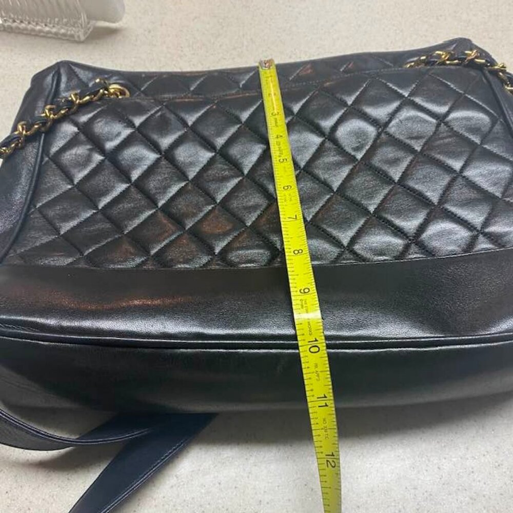 EXCELLENT CONDITION! VINTAGE CHANEL TIMELESS LAMBSKIN LEATHER LARGE TOTE - Picture 12 of 15